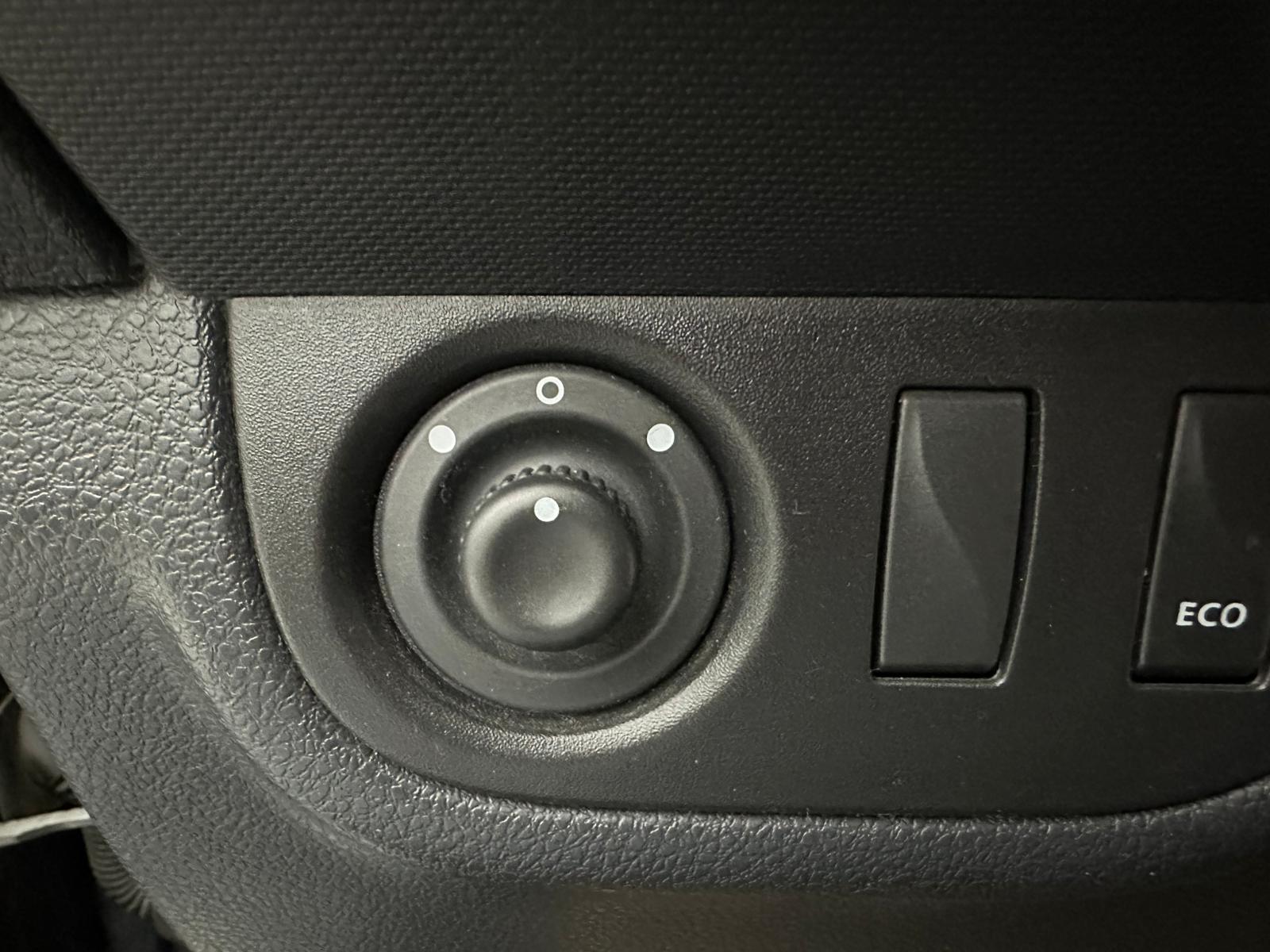 DACIA SANDERO 15